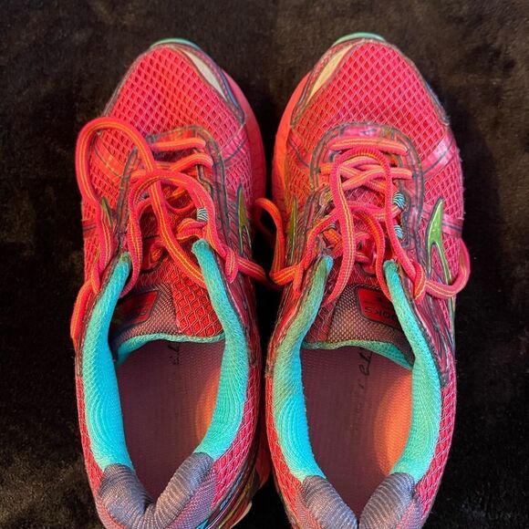 Brooks Adrenaline GTS 15 pink blue yellow running tennis shoes, size 9 - Picture 9 of 12